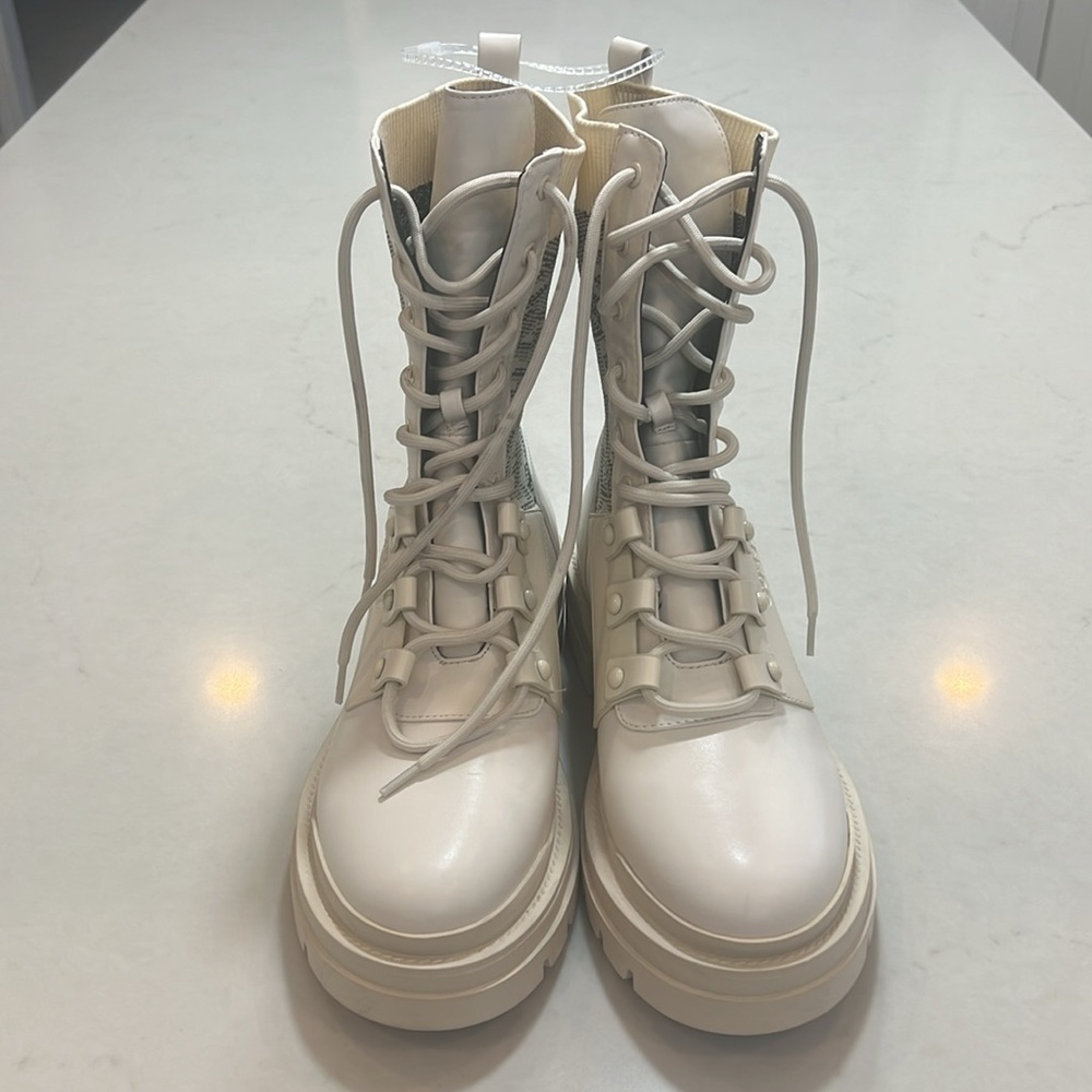 Guess women boots, new, size 9 1/2 - Picture 2 of 7